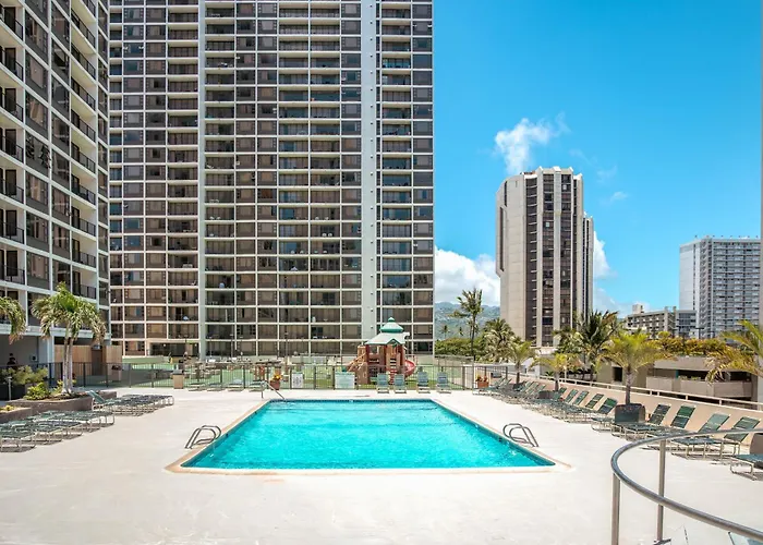 Mountain View Condo Near Beach With Free Parking!